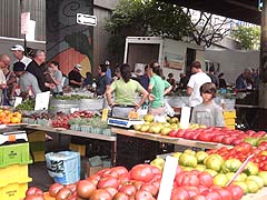 [photo, Baltimore Farmers' Market, Holliday St. and Saratoga St., Baltimore, Maryland]