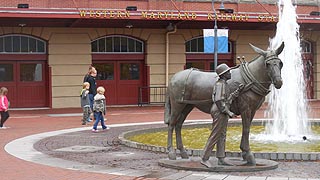 [photo, Canal Place Heritage Area, C&O Canal National Historical Park, 13 Canal St., Cumberland, Maryland]