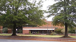 [photo, Edward C. Papenfuse State Archives Building, 350 Rowe Blvd., Annapolis, Maryland]