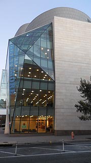 [photo, Student Center, University of Baltimore, 21 West Mount Royal Ave., Baltimore, Maryland]