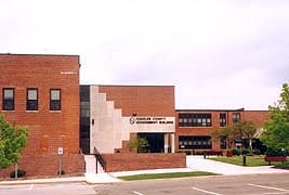 [photo, Charles County Government Building, 200 Baltimore St., La Plata, Maryland]