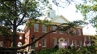 [photo, Talbot County Courthouse, 11 North Washington St., Easton, Maryland]