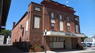 [photo, Town Hall, 118 North Main St., Federalsburg, Maryland]