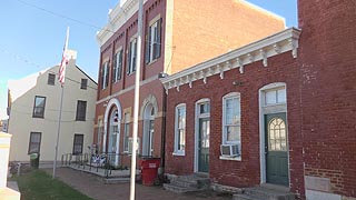 [photo, Town Hall and Library, 106 East Main St., Sharpsburg, Maryland]